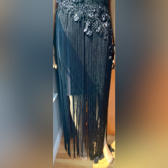 ALFABETA Gorgeous Sequined, Lace & Tassle Evening Gown. Elegant Yet Sexy Size S - Picture 9 of 17